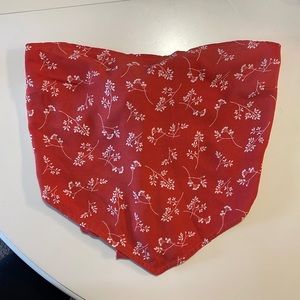 Brand new with tag, Abercrombie scarf top. Size Medium.